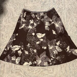 Chic Floral A-Line Skirt - Black and White